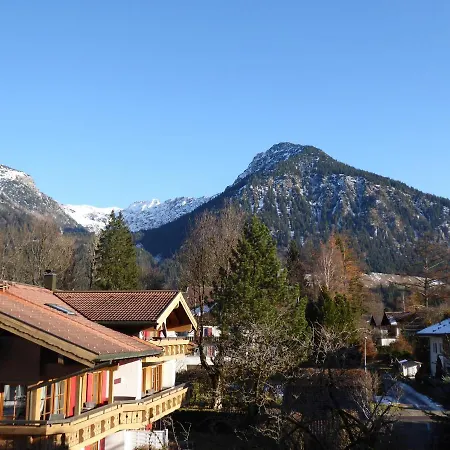 Apartmenthotel Oberstdorf アパートホテル オーベルストドルフ