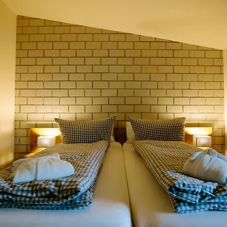 アパートホテル Apartmenthotel Oberstdorf オーベルストドルフ